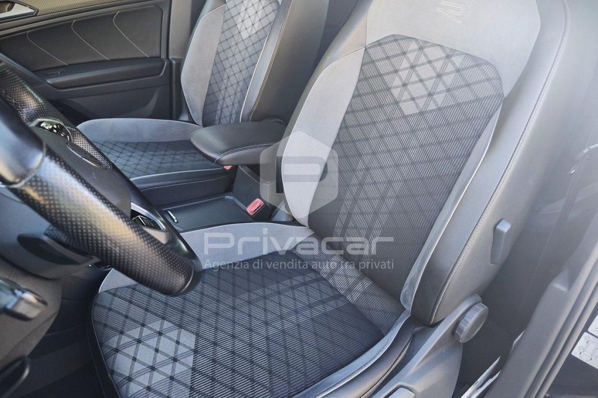 VOLKSWAGEN Tiguan 2.0 TDI 150 CV SCR DSG R-Line