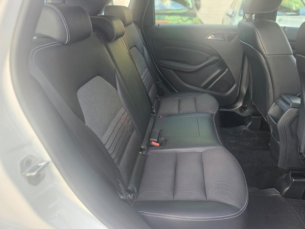 Mercedes-benz B 180 d Premium