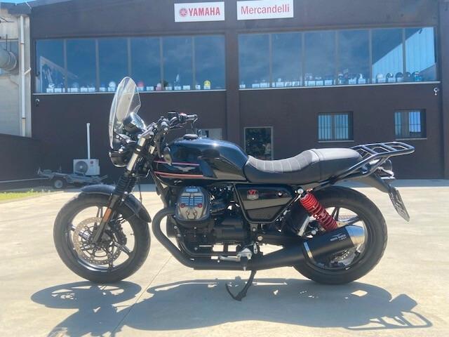 Moto Guzzi V7 IV STONE " SPECIAL EDITION" 2023 KM 10.000