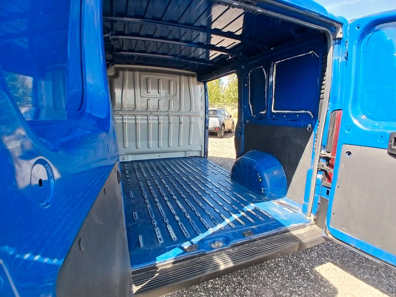 Peugeot Boxer 330 2.2 BlueHDi 120 S&S PC-TN Furgone