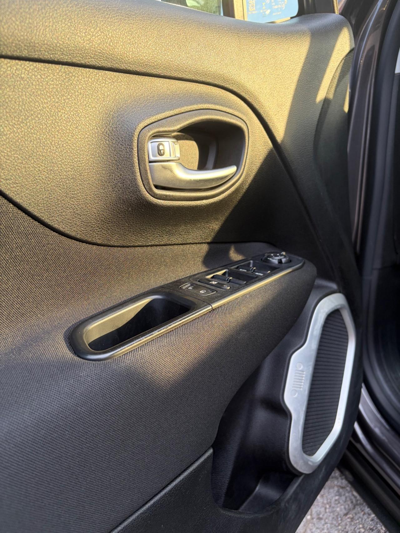 Jeep Renegade 1.6 Mjt 120 CV Longitude