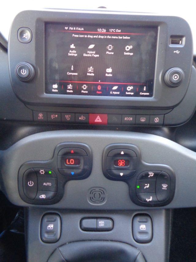 FIAT New Panda 1000 HYBRID CITY CROSS PLUS 70CV CARPLAY CLIMAUTO