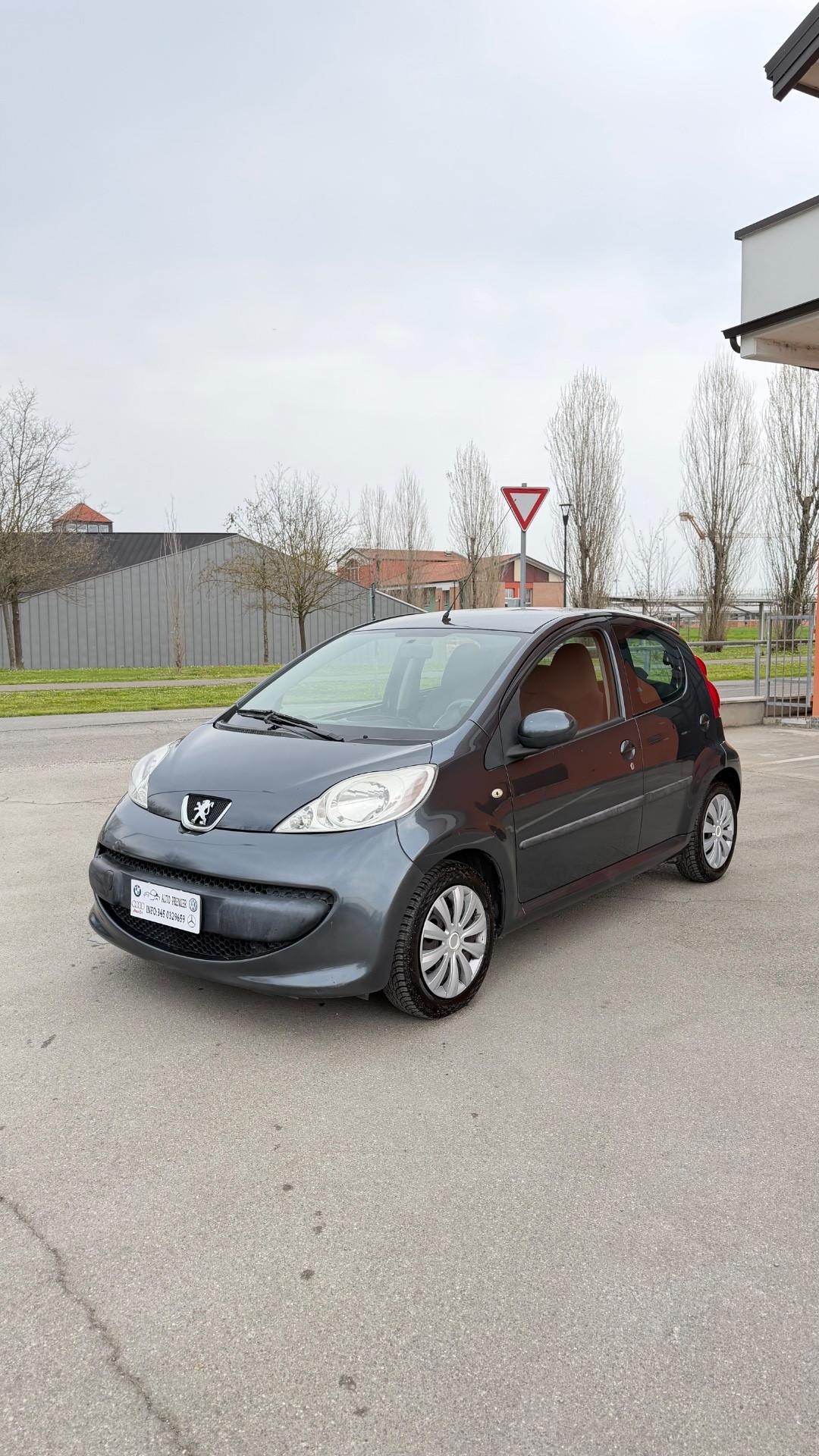 Peugeot 107 1.0 68CV 5p. Plaisir