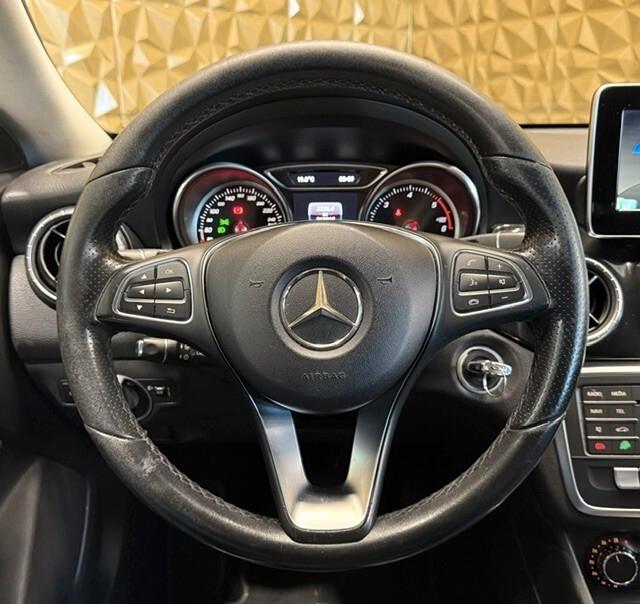 Mercedes-benz CLA 220 d S.W. Automatic Business