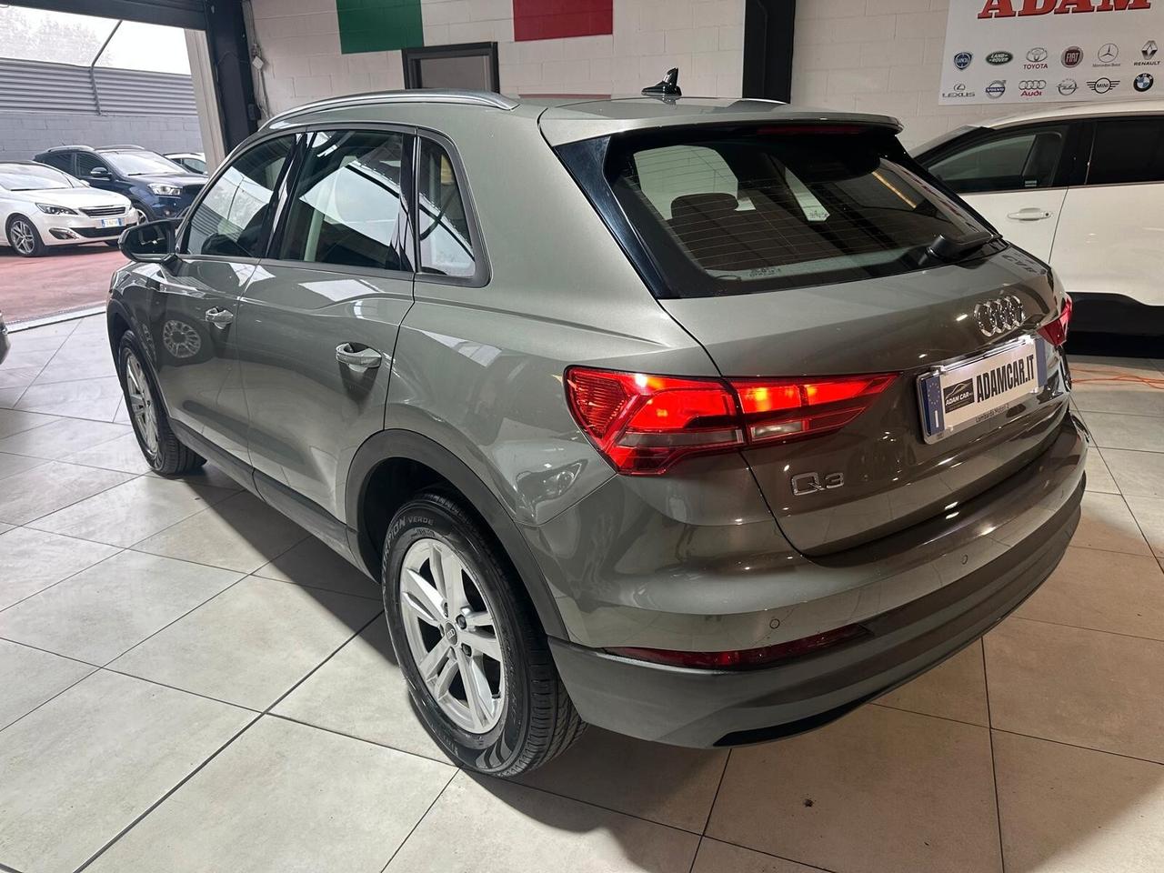 Audi Q3 35 TDI S tronic Business
