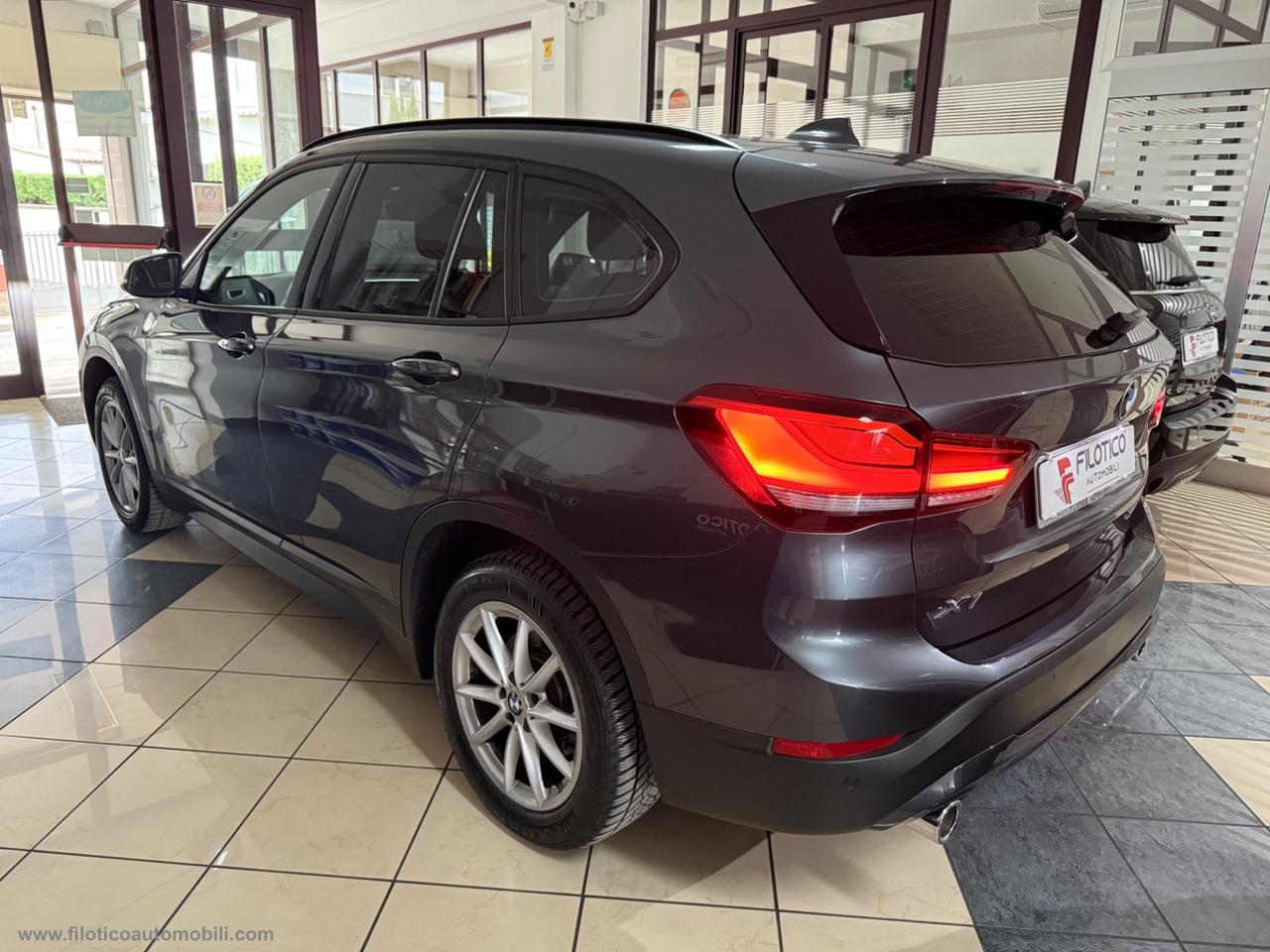 BMW X1 xDrive20d Business Advantage TETTO PANORAMICO - FULL LED