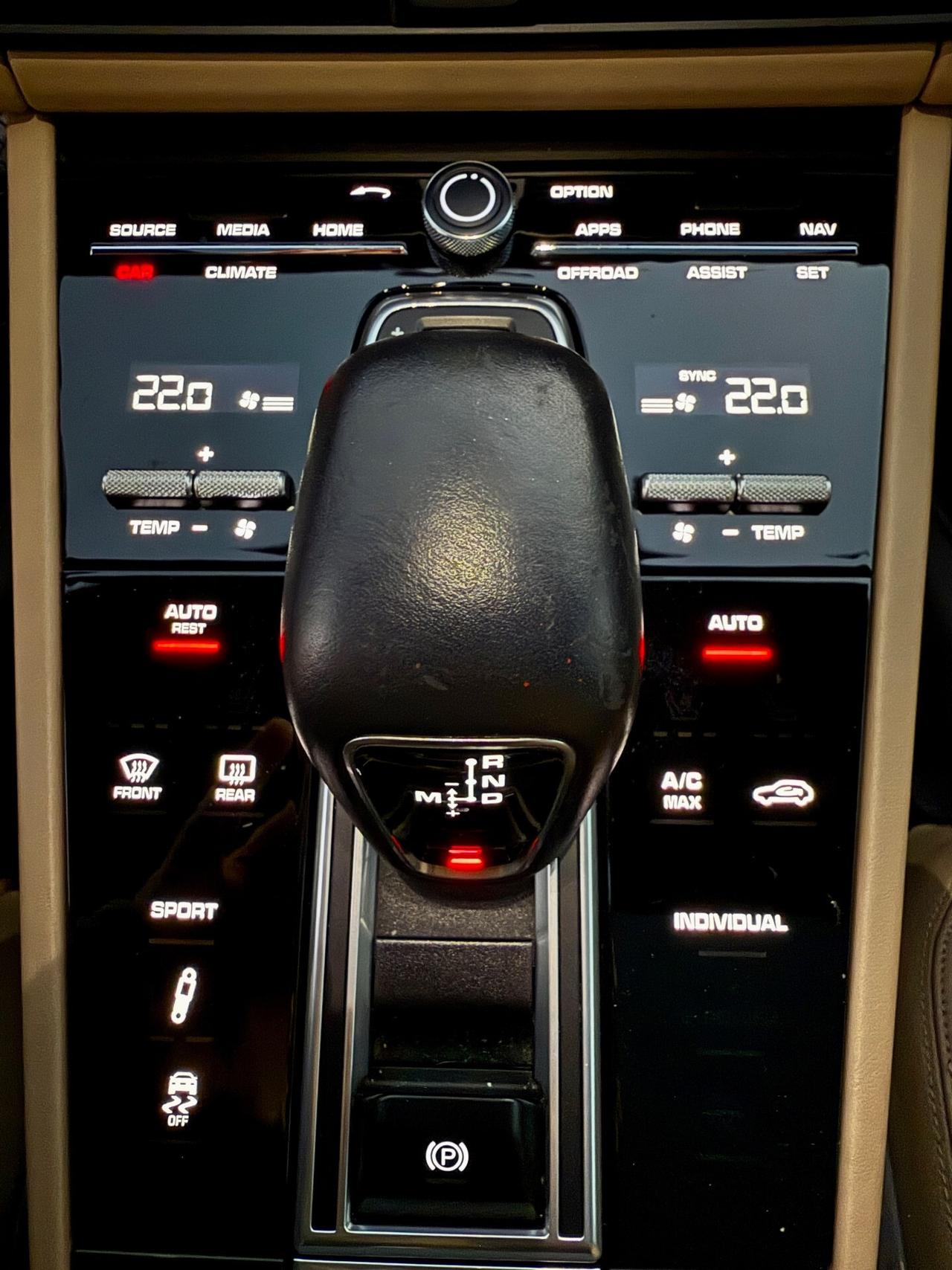 Porsche Cayenne 3.0 V6 - iva 22% compresa in garanzia