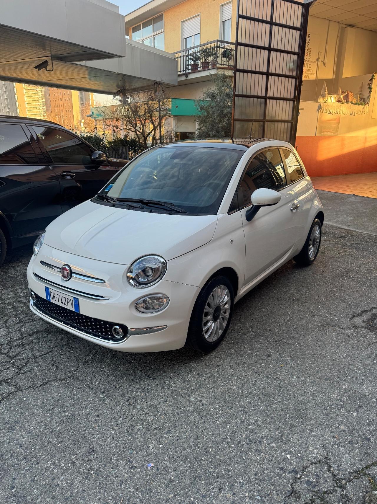 Fiat 500 1.0 Hybrid Red