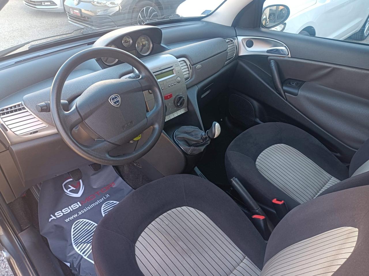 Lancia Ypsilon 1.2 Argento