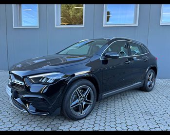 Mercedes-Benz GLA-H247 2023 - GLA 180 AMG Line Premium auto