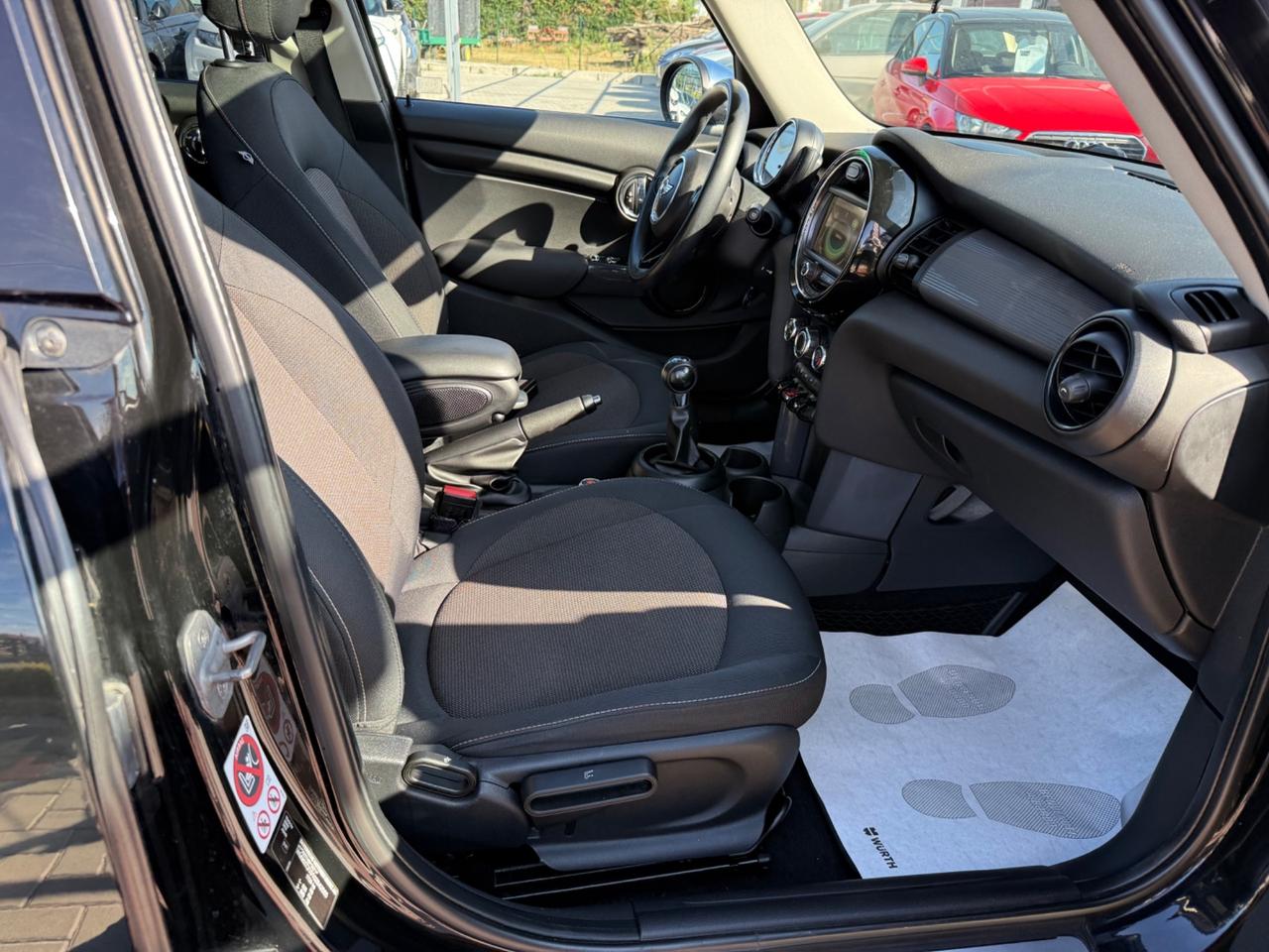 Mini 1.5 Cooper D 5 PORTE .NEOPATENTATI. TETTO APRIBILE