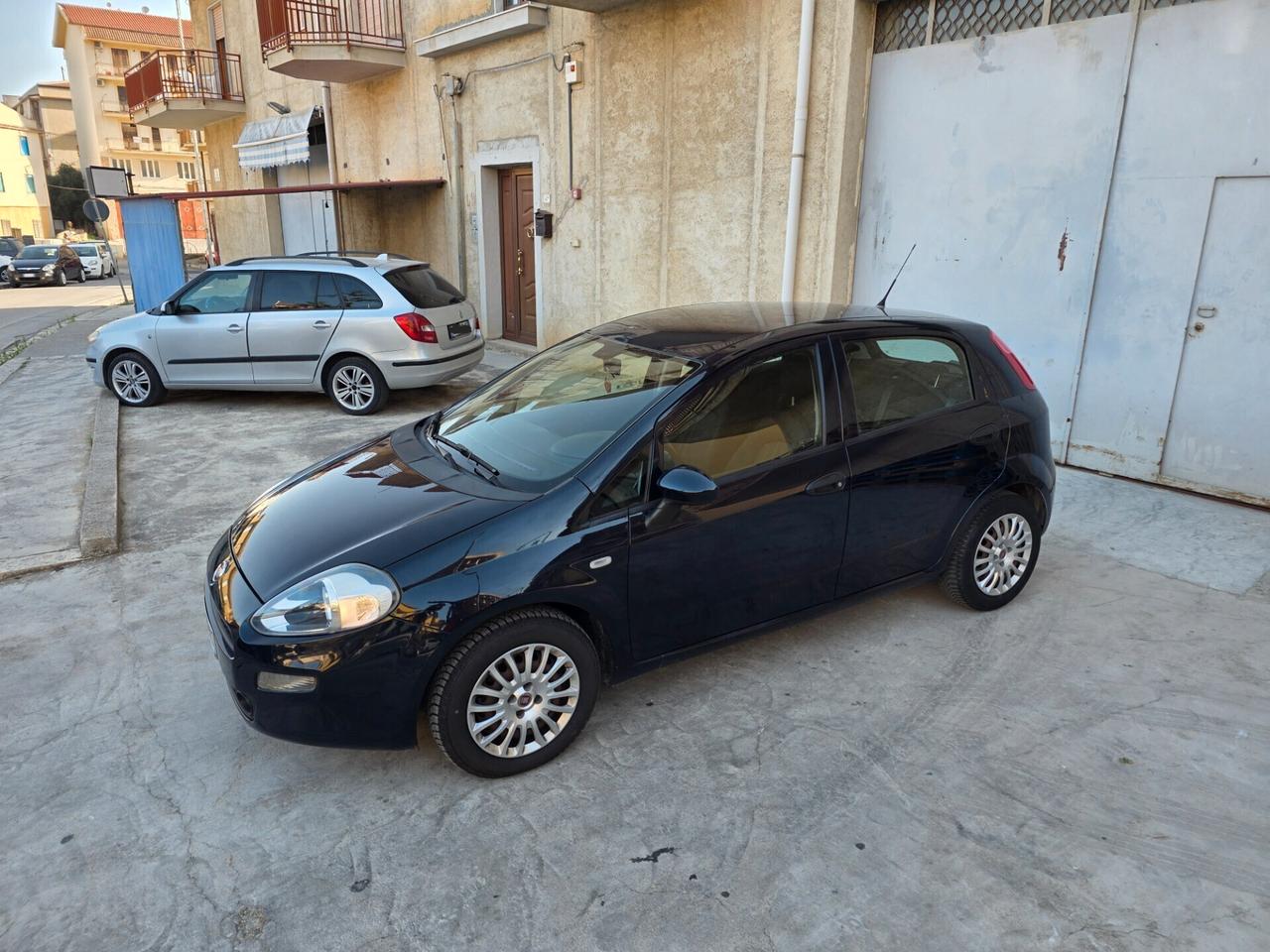 Fiat Punto 1.3 MJT II 75 CV 5 porte Street