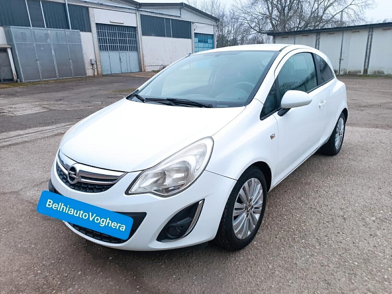 Opel Corsa 2011---1.2 Benzina Neopatentati