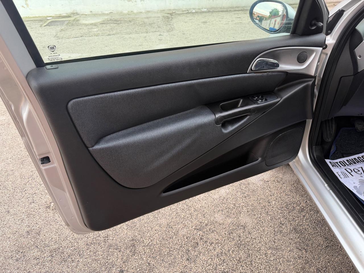 Lancia Ypsilon 1.2 Argento