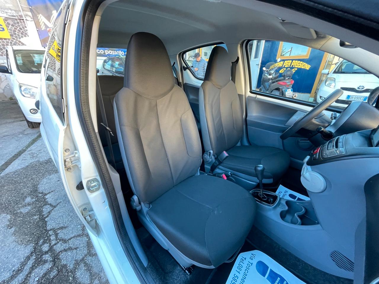 Toyota Aygo 1.0 12V VVT-i 5 porte Sol Connect