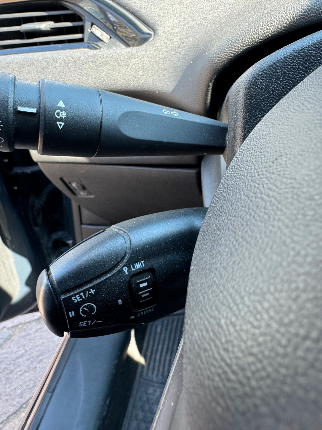 Peugeot 208 BlueHDi 75 5 porte Mix ANNO 2016