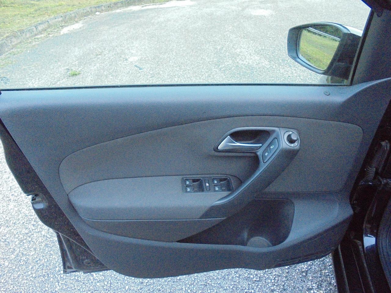 VOLKSWAGEN POLO 1.2 TDI 75CV COMFORTLINE 5P UNIPROPRIETARIO