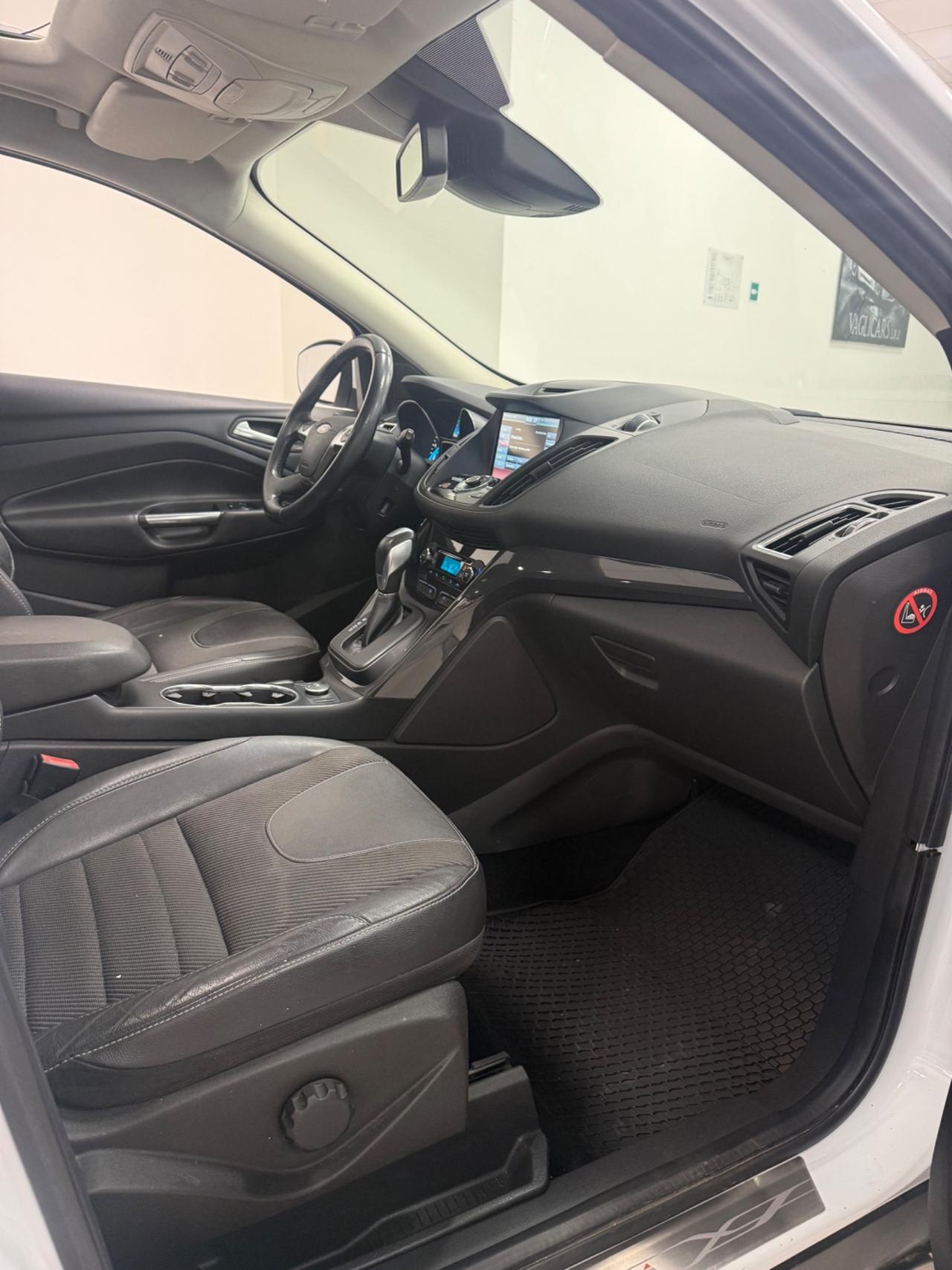 Ford Kuga 2.0 TDCI 150 CV S&S 4WD Powershift Titanium