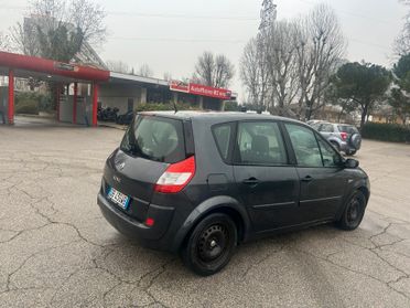 Renault Scenic Scénic 1.9 dCi/130CV Confort