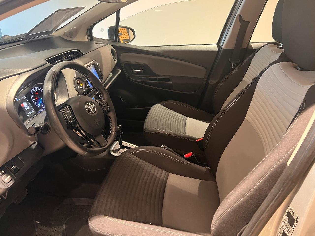 Toyota Yaris 1.5 Hybrid 5 porte Cool 2018