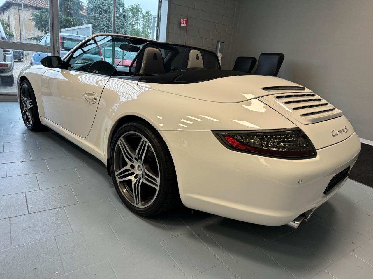 Porsche 911 Carrera S Cabriolet