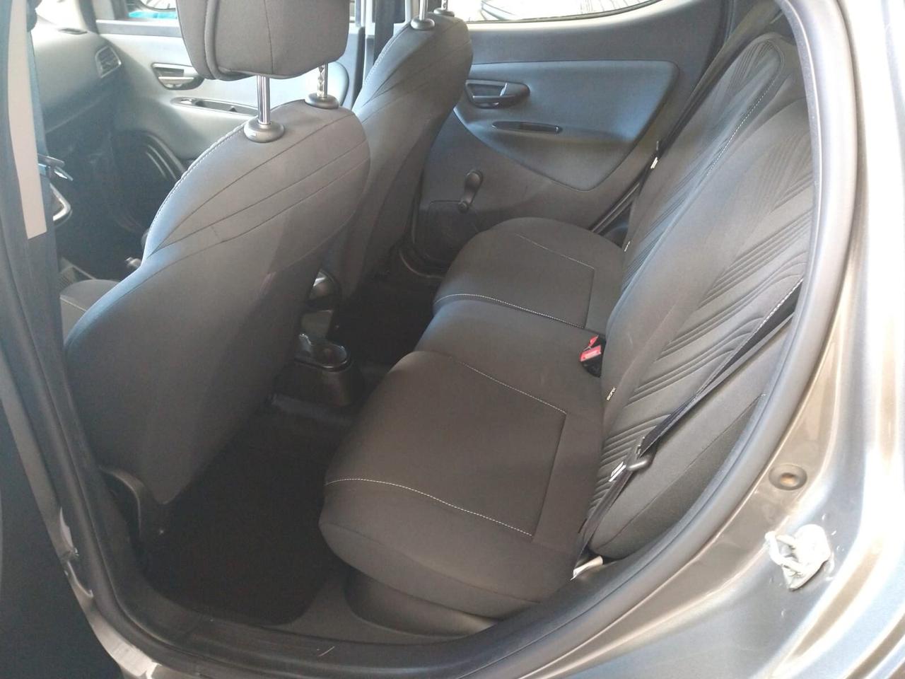 Lancia Ypsilon 1.0 FireFly 5 porte S&S Hybrid Ecochic Gold