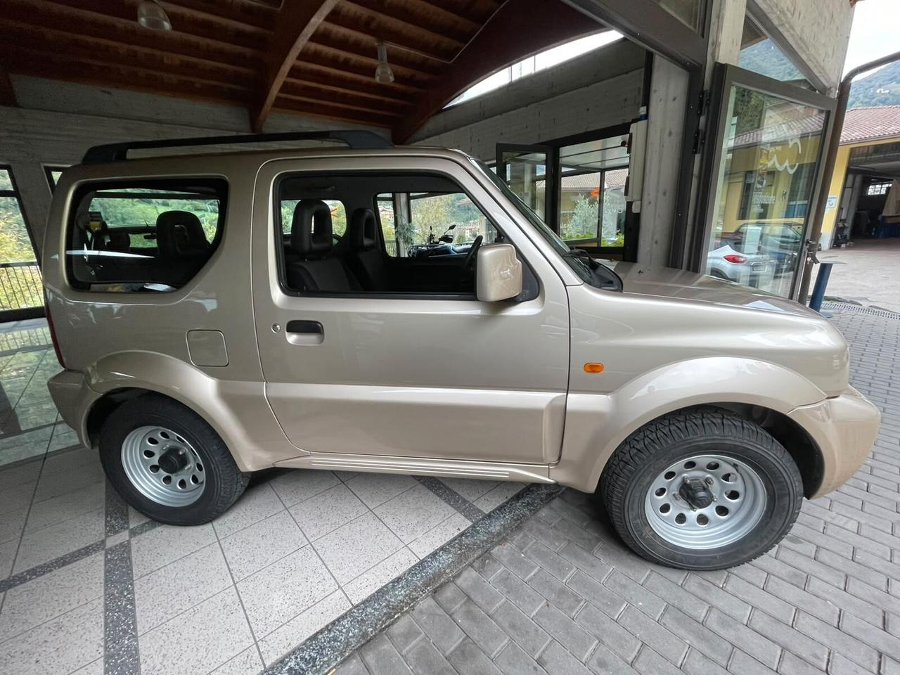 Suzuki Jimny 1.3i 16V cat 4WD JLX
