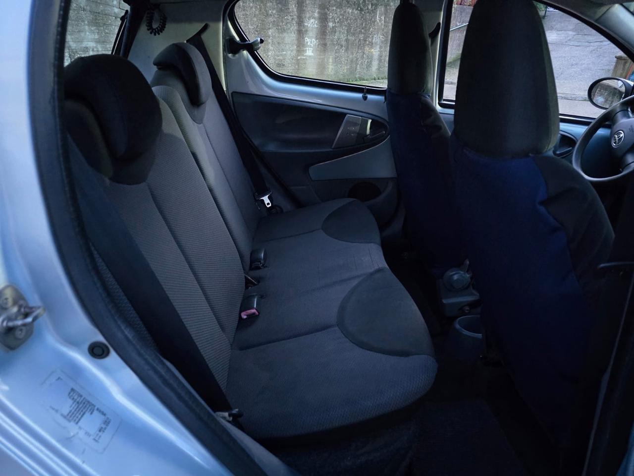 Toyota Aygo 1.0 12V VVT-i 5 porte Sol anno 2008