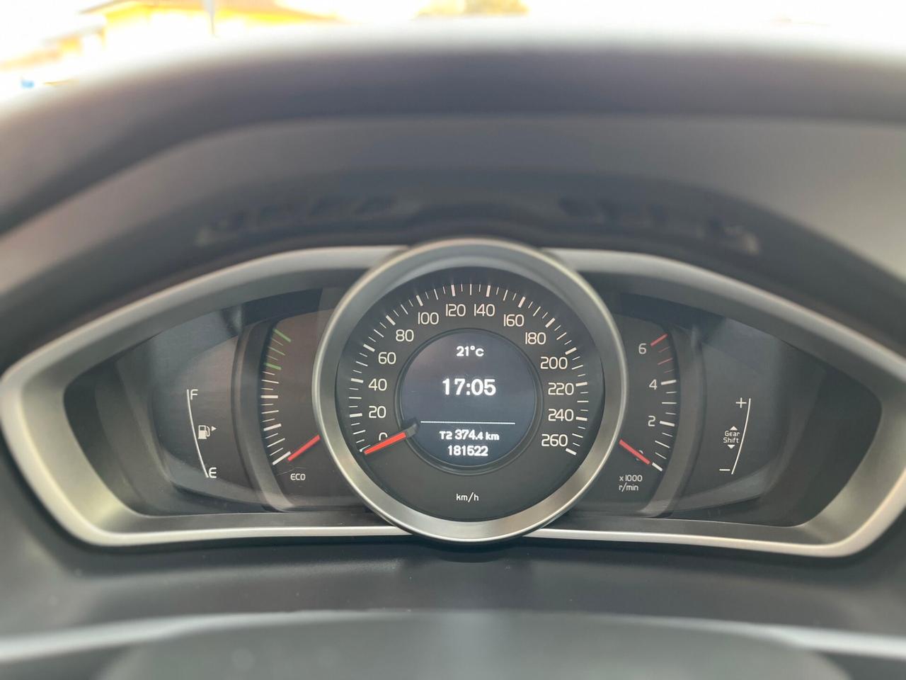 Volvo V40 D2 MOMENTUM