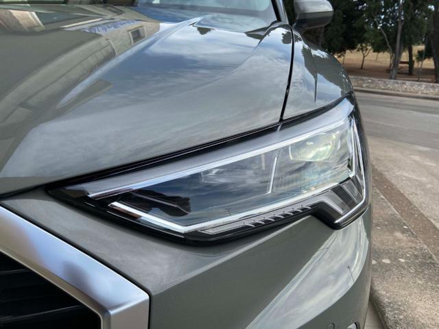 AUDI Q3 35 2.0 TDI S tronic Business Advanced COCKPIT