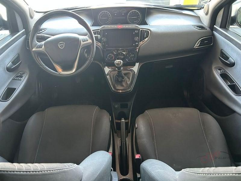 Lancia Ypsilon 1.0 FireFly 70cv Hybrid ALBERTA FERRETTI