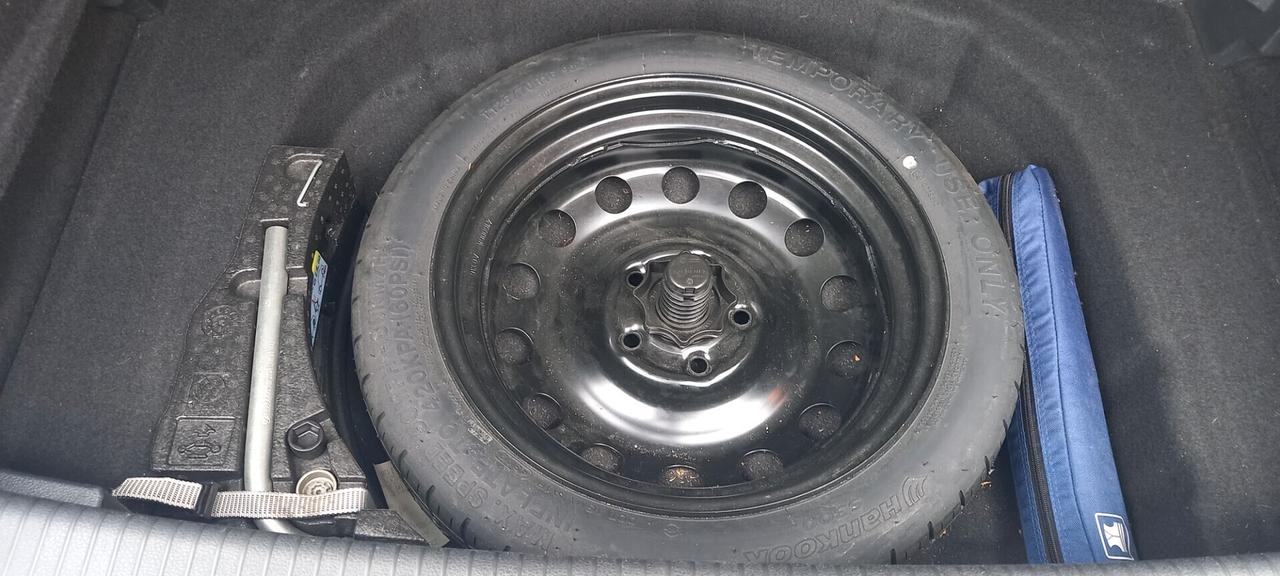 Volkswagen Golf 7 Allestimento Highline cc. 1.6 TDI Turbodiesel Manuale 5 Porte 5 Posti UTILIZZABILE X I NEOPATENTATI 2025...!!!!