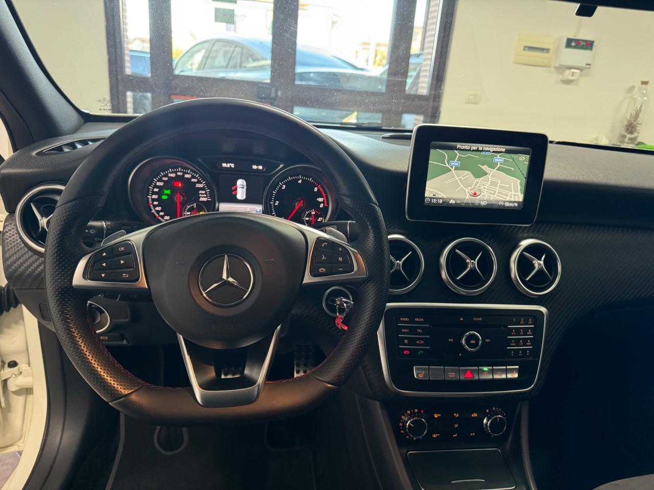 Mercedes-benz A 200 d Automatic 4Matic Premium AMG