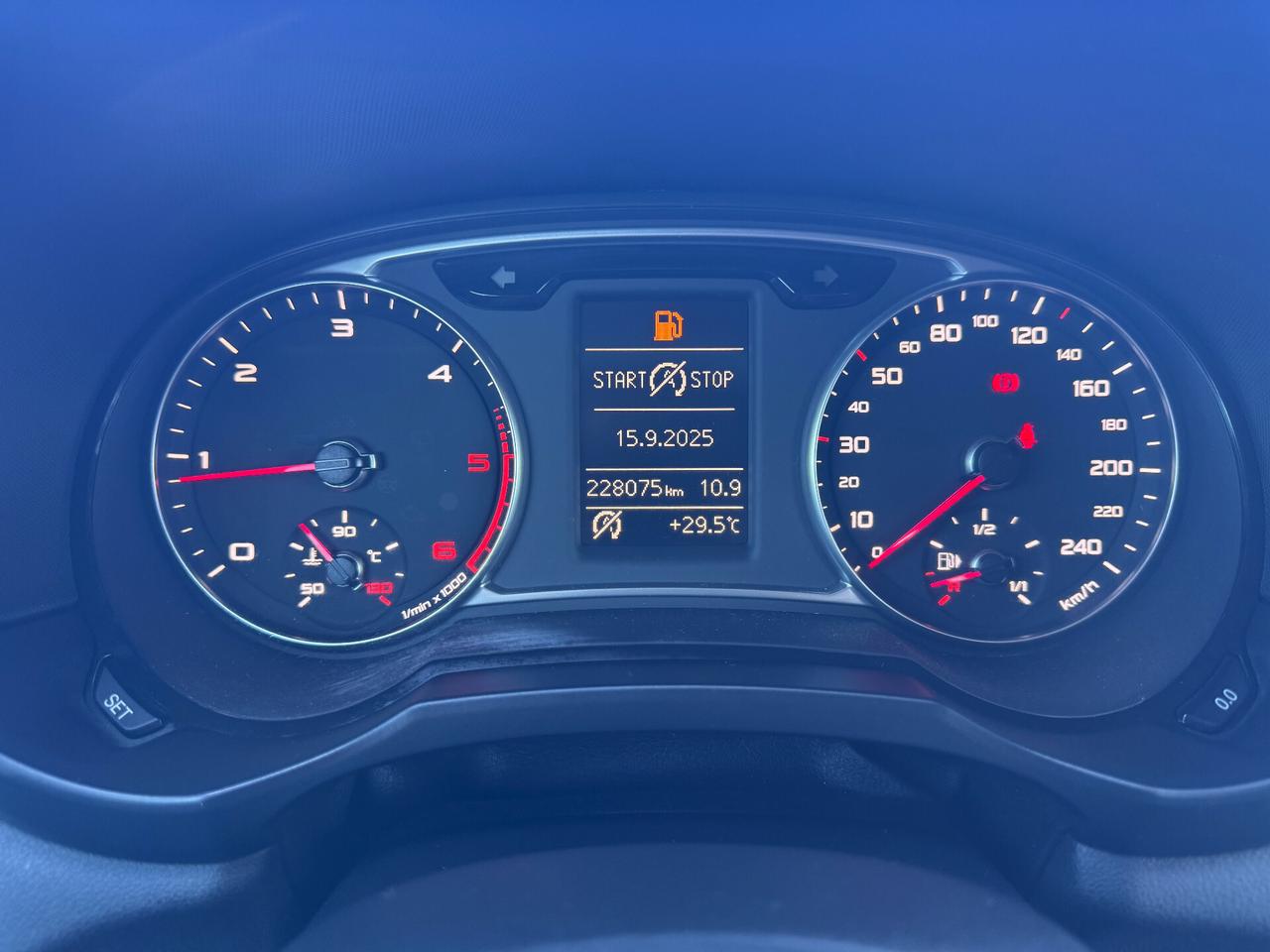 AUDI A1 1.6TDI AMBITION/MMI