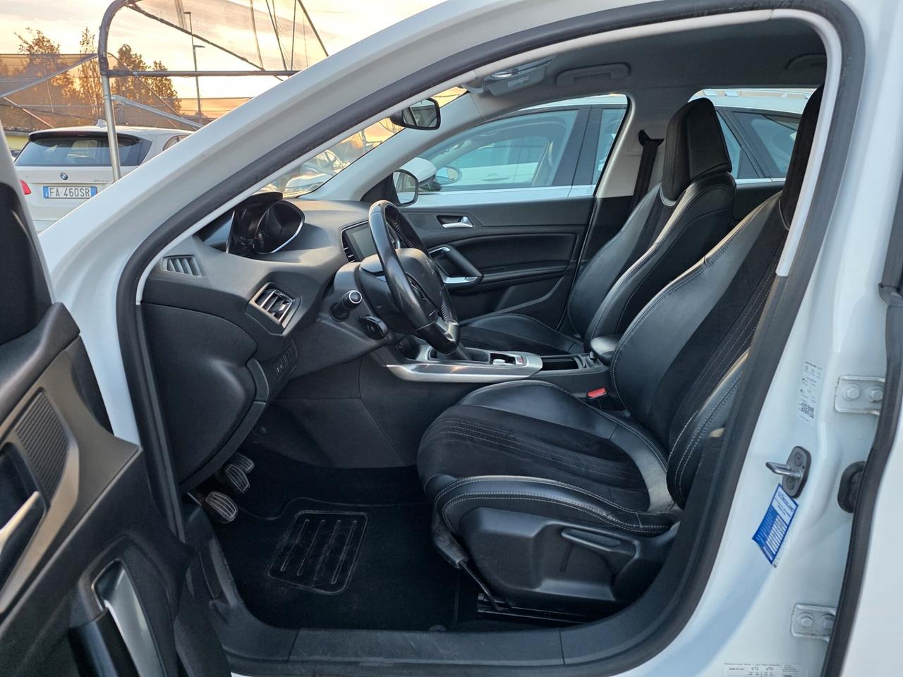 Peugeot 308 PureTech Turbo 130 S&S Allure