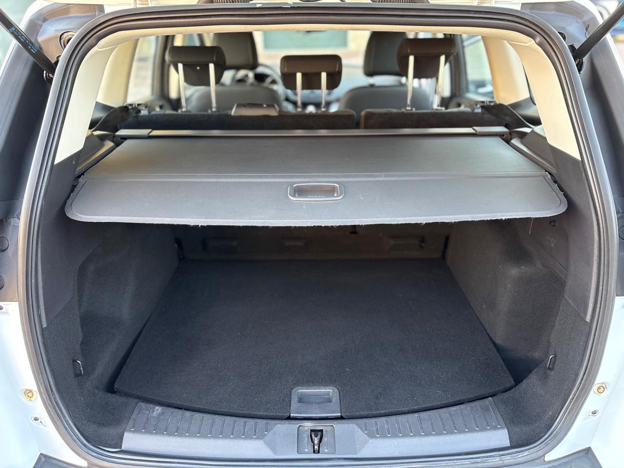 Ford Kuga 2.0 TDCI 140 CV 4WD Powershift