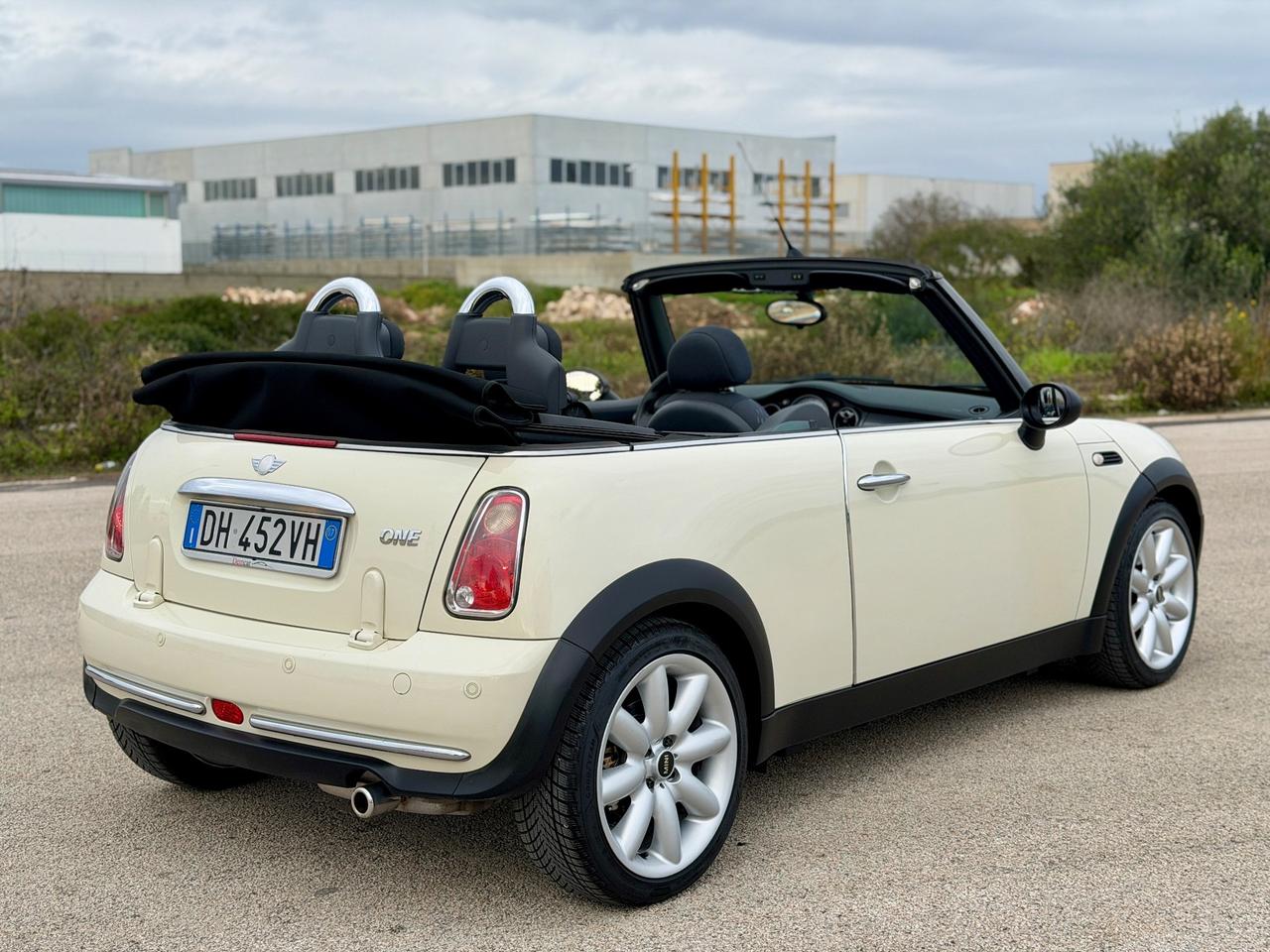 Mini 1.6 16V One Sidewalk Cabrio