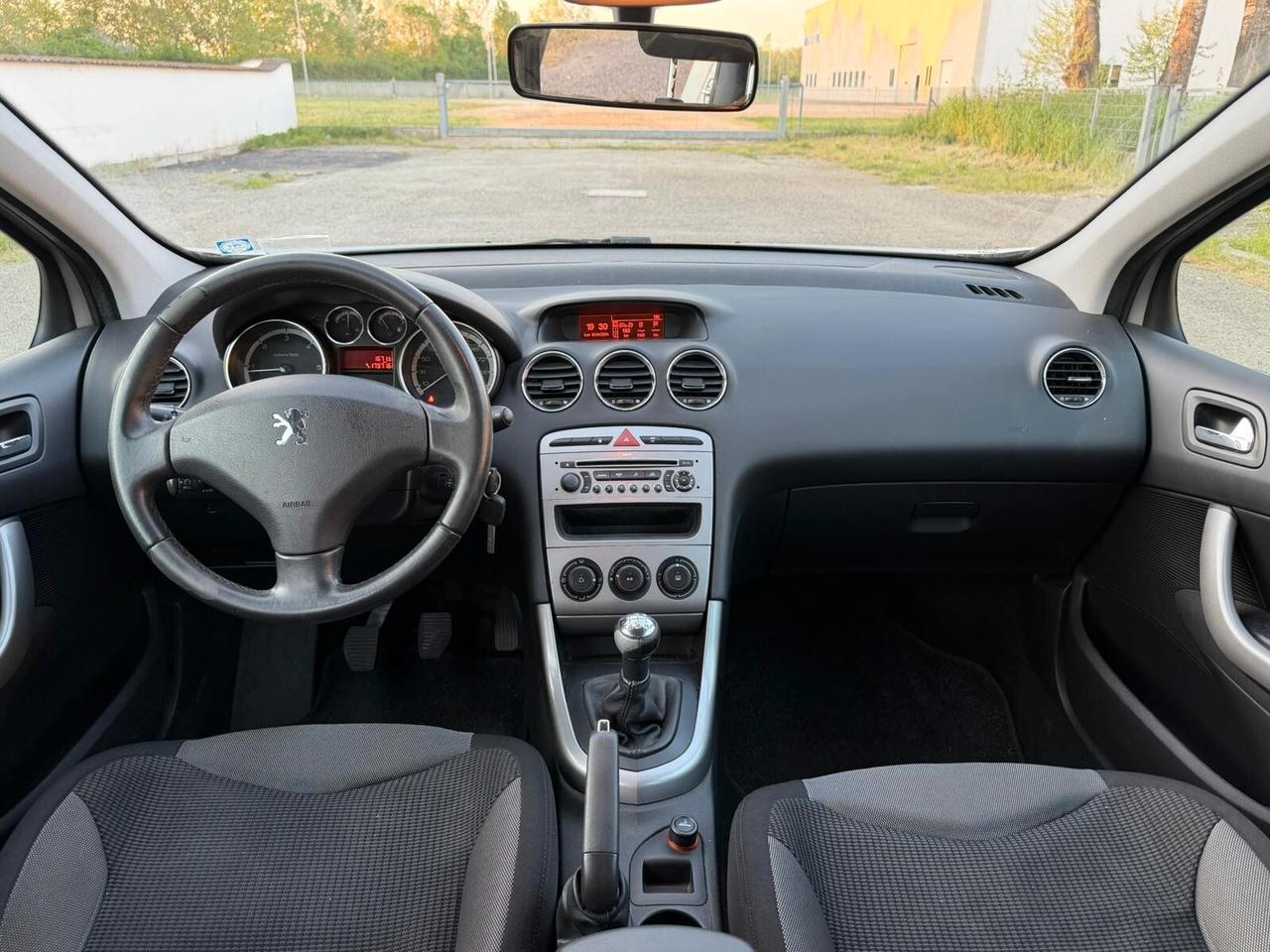 Peugeot 308 1.6 HDi 90CV 5p. Tecno