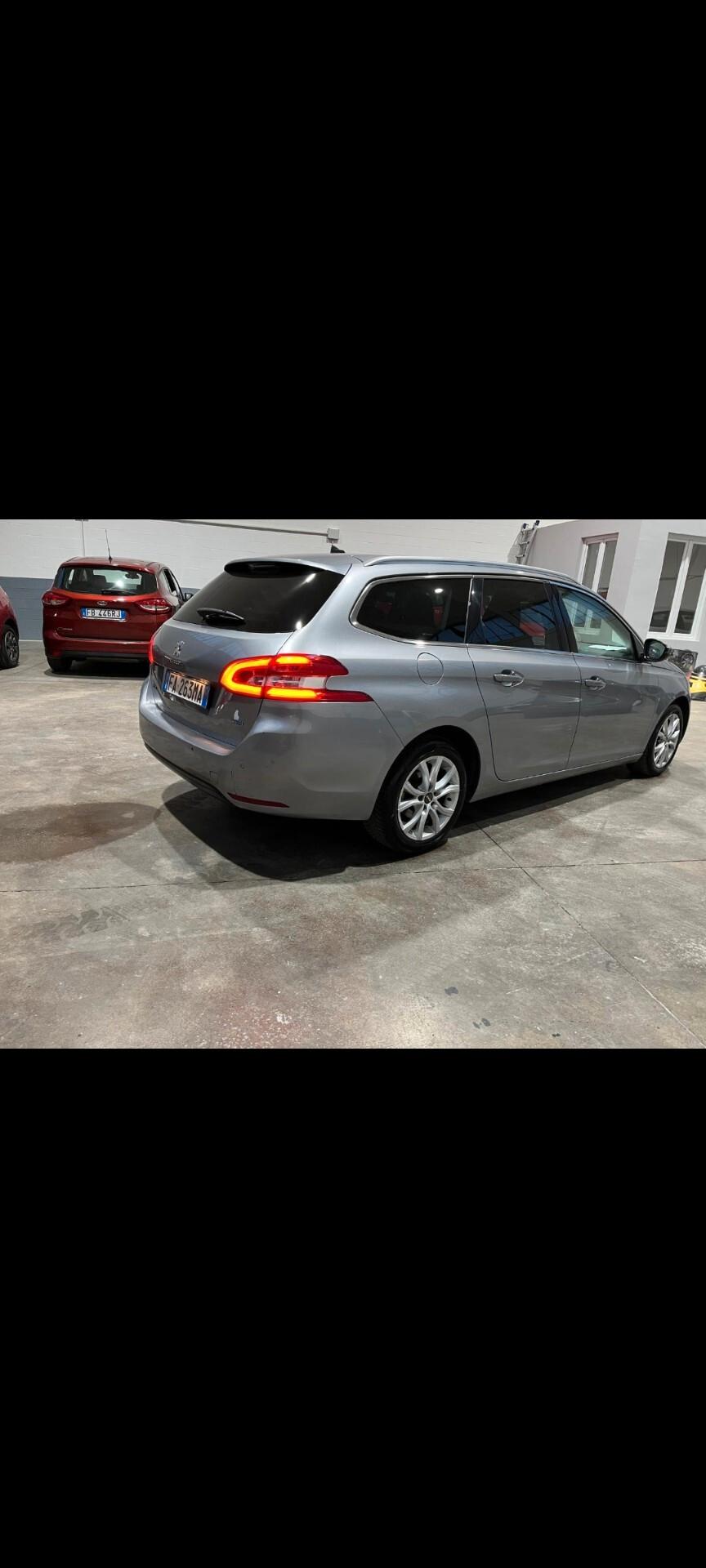 Peugeot 308 BlueHDi 120 S&S Business