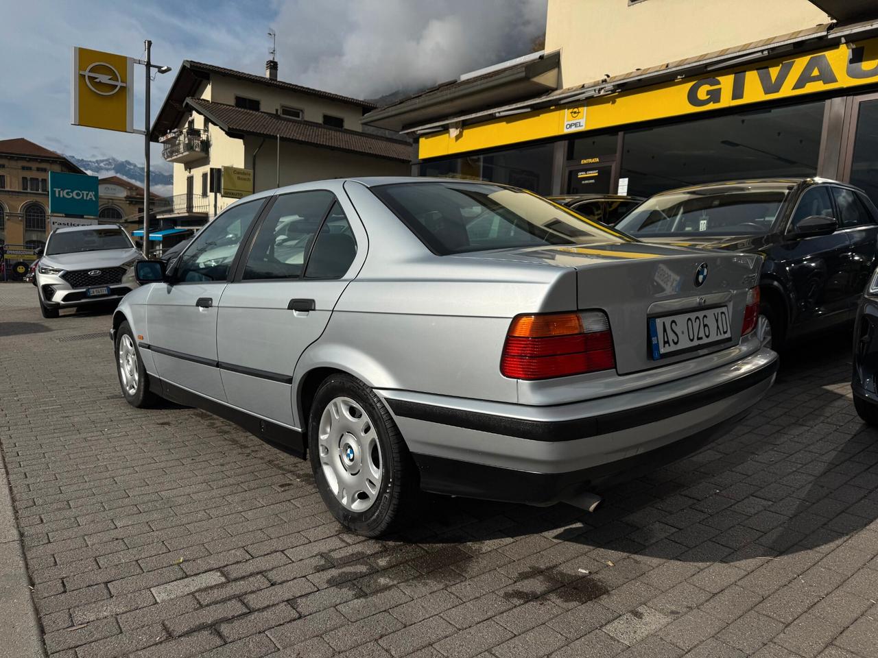 BME 318i Serie 3 E36 UNICOPROPRIETARIO MANUALE