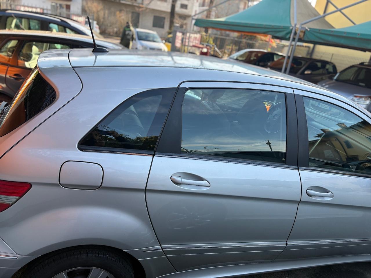 Mercedes-benz B 180 NGT BlueEFFICIENCY Premium