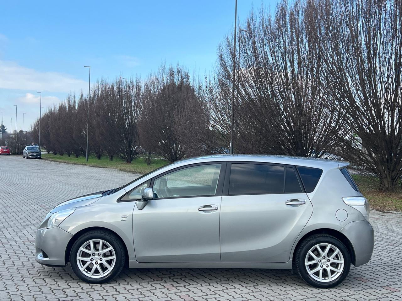Toyota Verso 2.2 D-Cat 150 CV aut. Active 7 posti