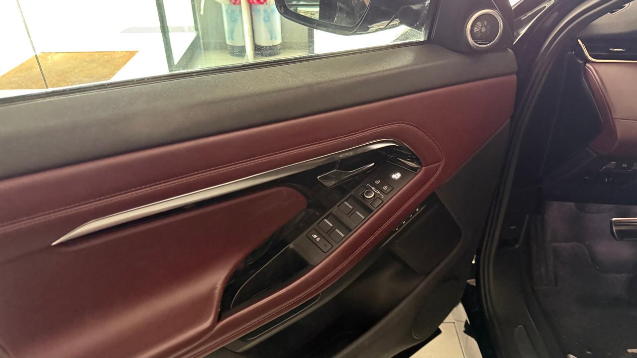 LAND ROVER EVOQUE HSE RDYNAMIC TETTO TOTAL BLACK