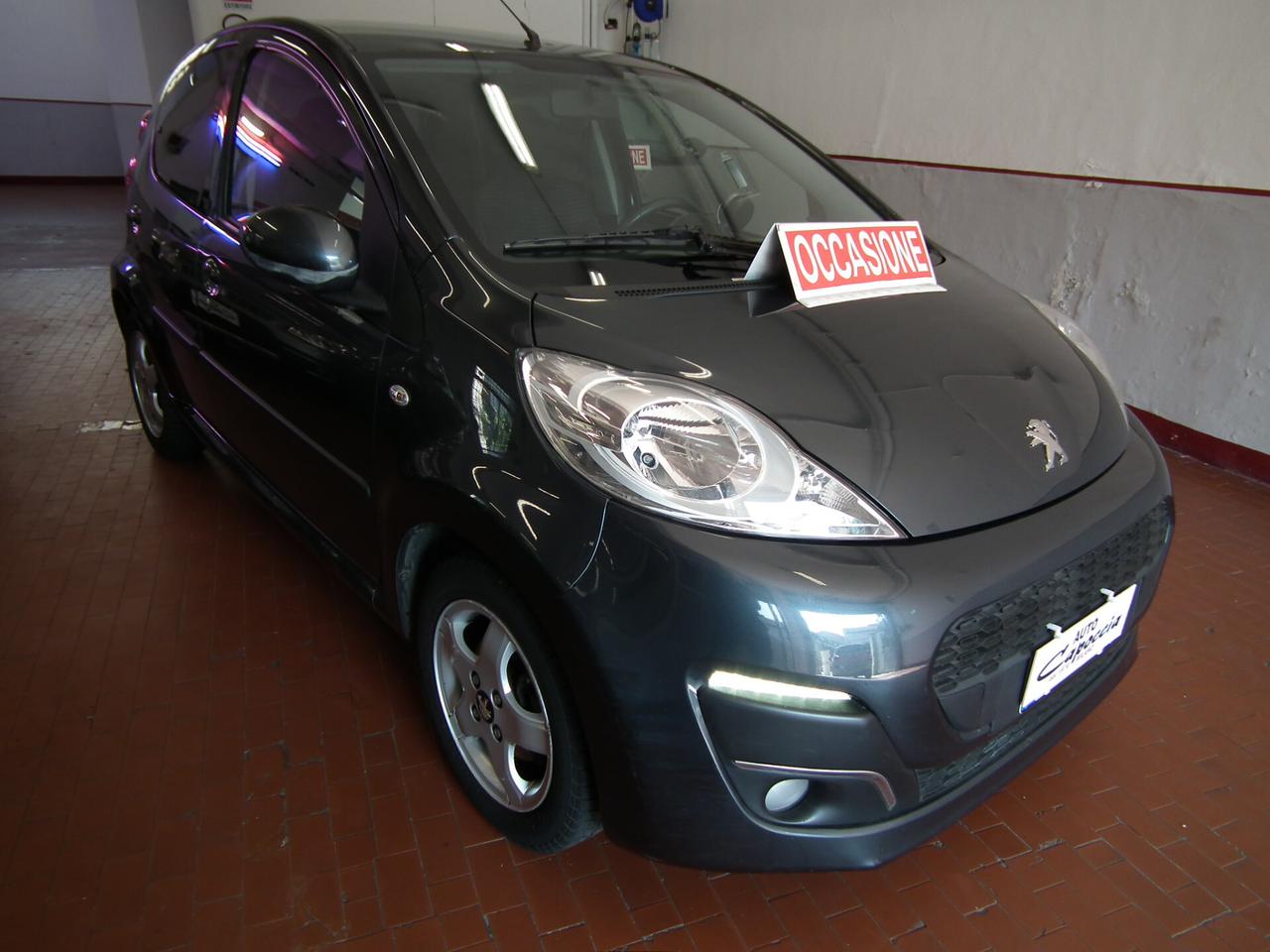 Peugeot 107 1.0 BZ 5P AUTOMATICA CON LA FRIZIONE DEL CAMBIO AUTOMATICO NUOVA !