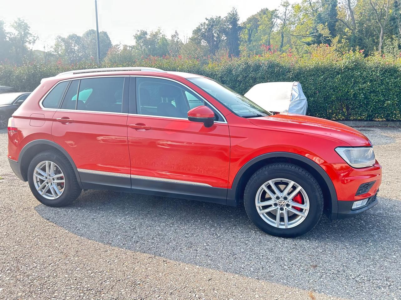 Volkswagen Tiguan 2.0 TDI SCR DSG 4MOTION Business BMT