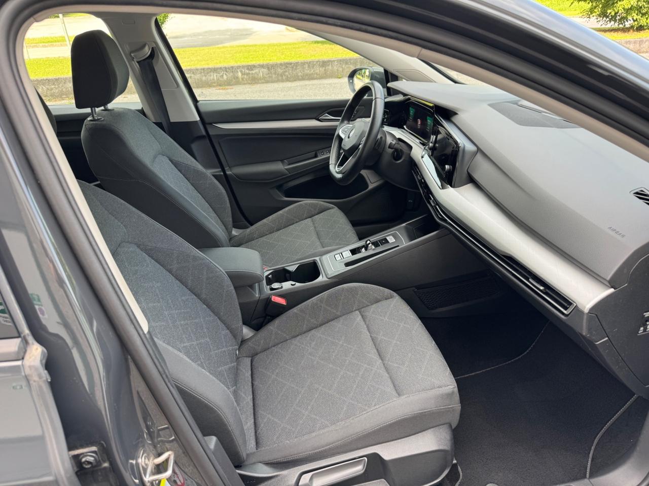 Volkswagen Golf 1.5 eTSI 130 CV EVO ACT DSG Life