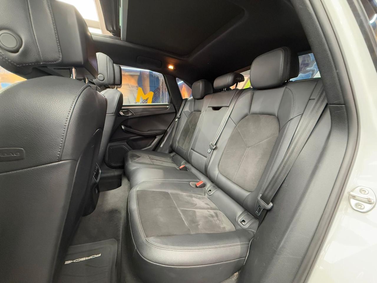 Porsche Macan 2.0 (810)