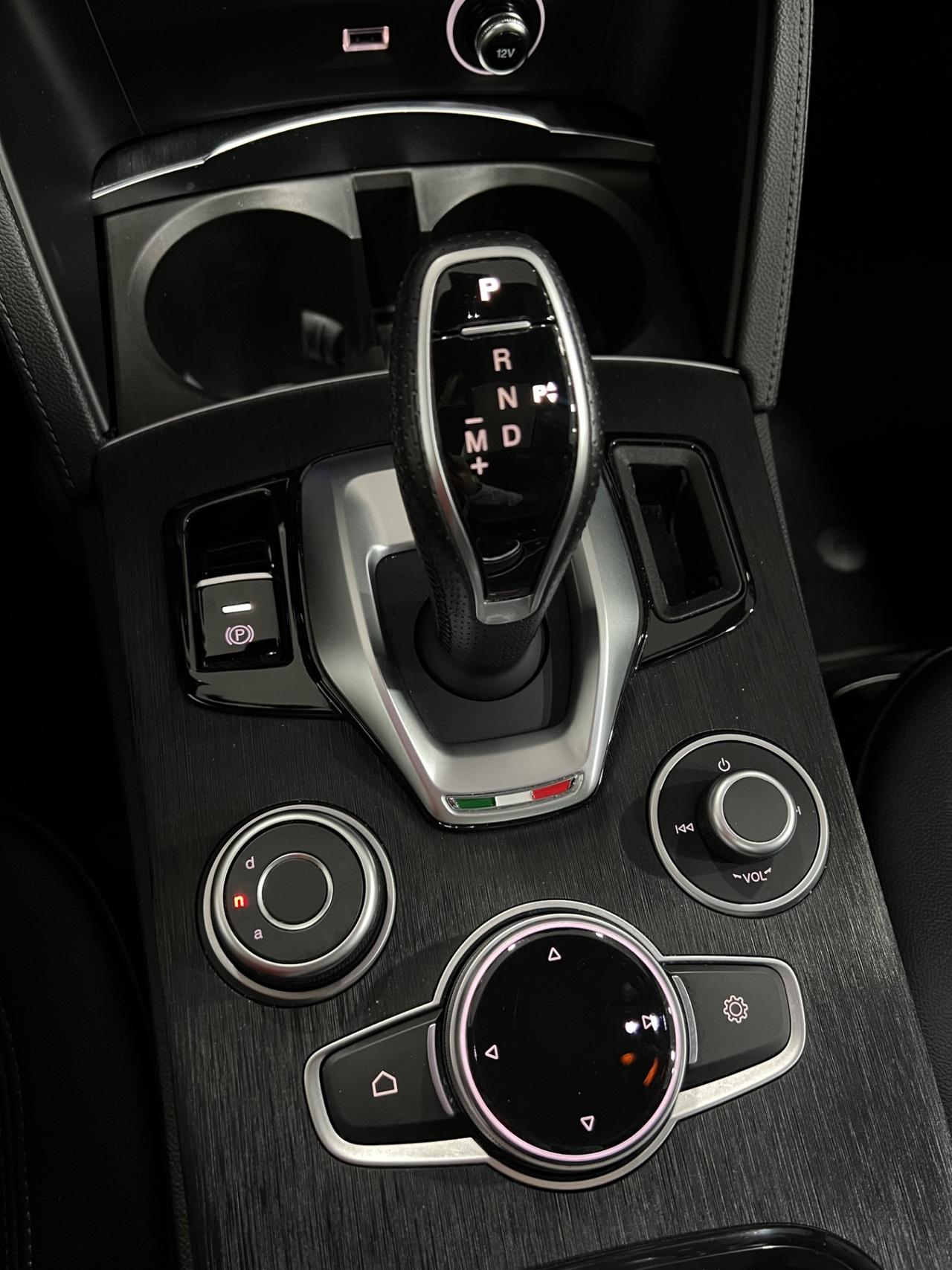 Alfa Romeo Stelvio 2.2 AT8 SPRINT Q4 210 cv