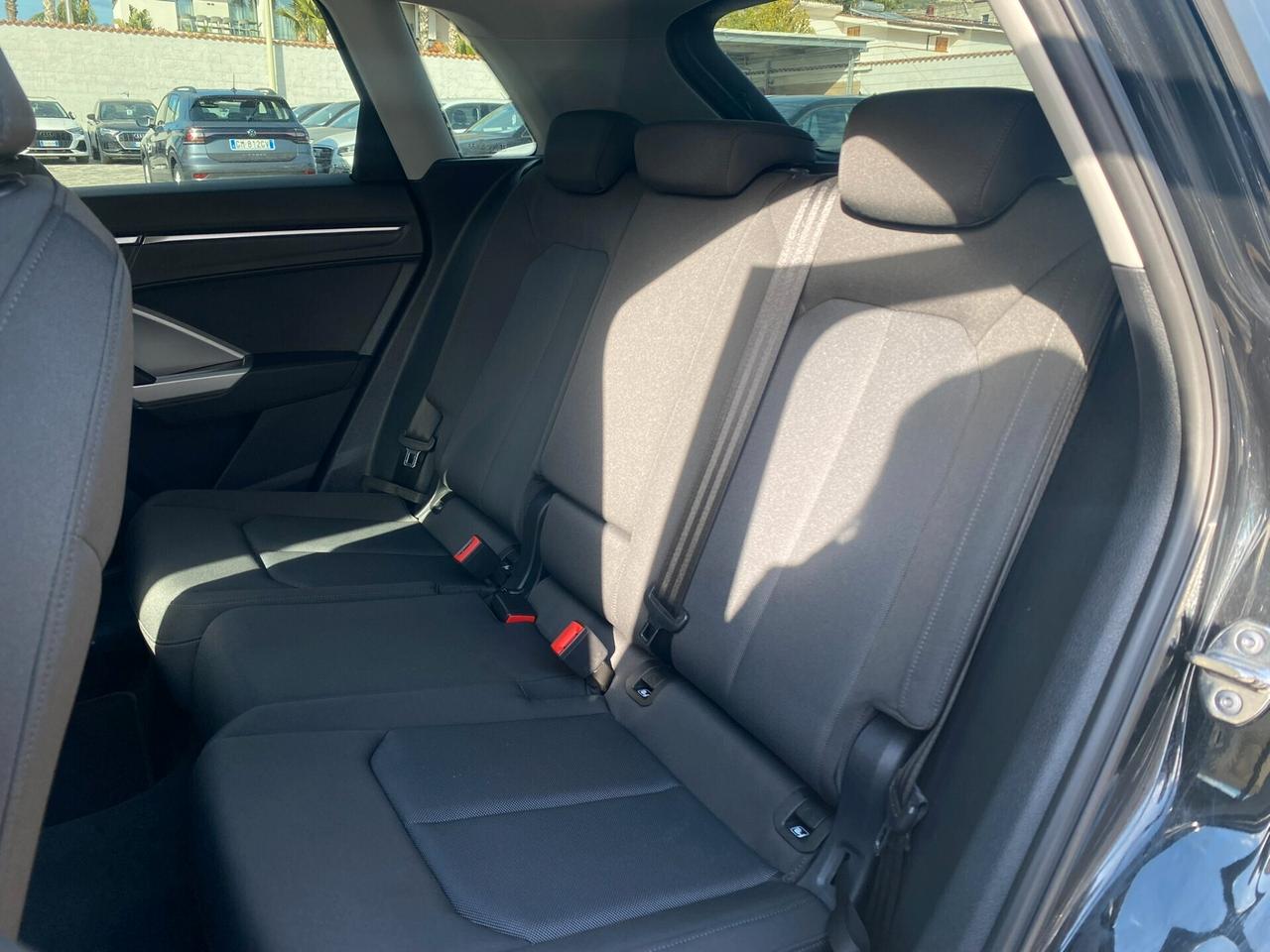 Audi Q3 Business 2.0 TDI 150CV s-tronic quattro 35