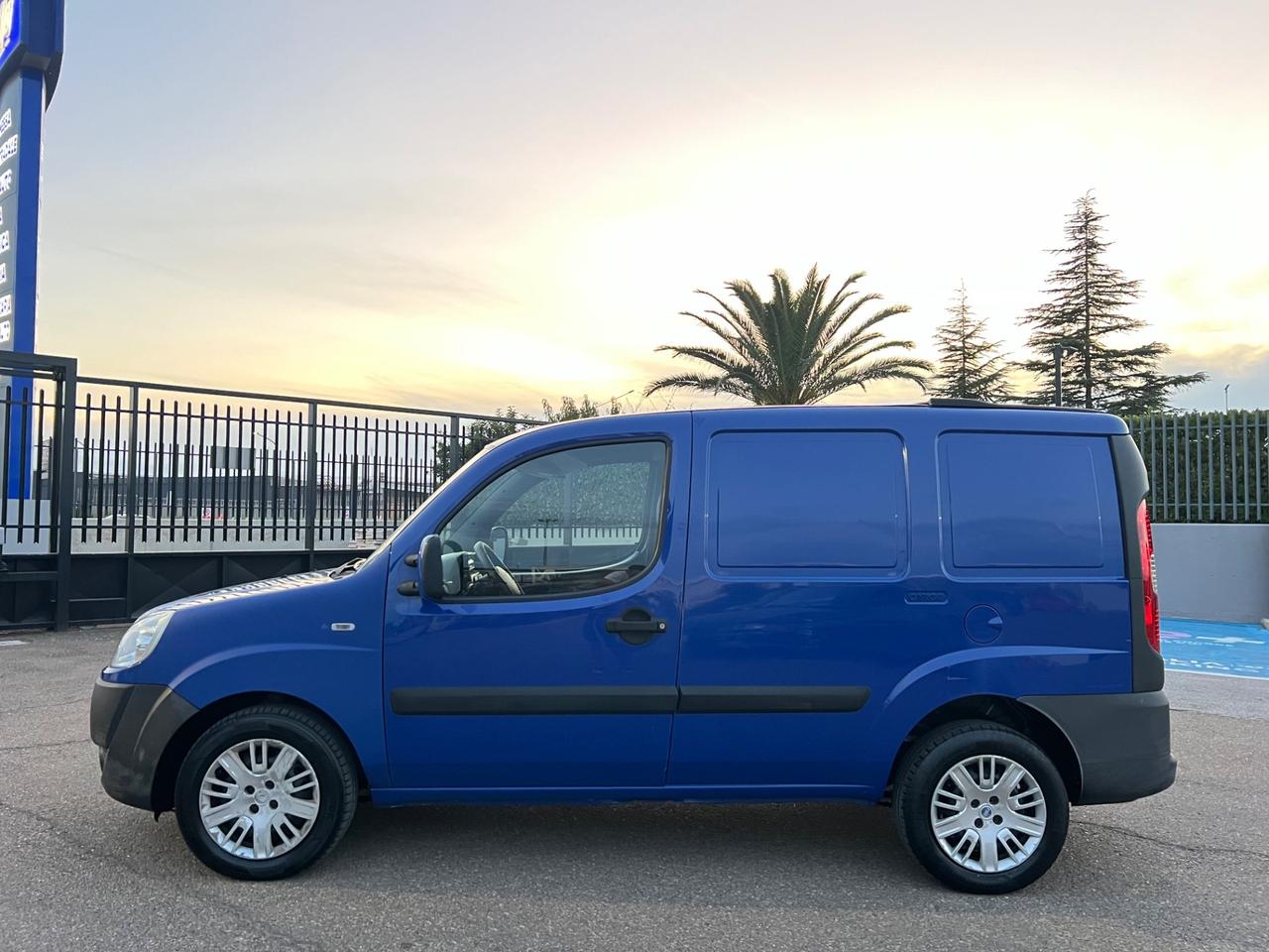Fiat Dobló 1.9 MJT 105cv TETTO POST. APRIBILE - 2006